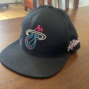 Mitchell & Ness Miami Heat snapback hat